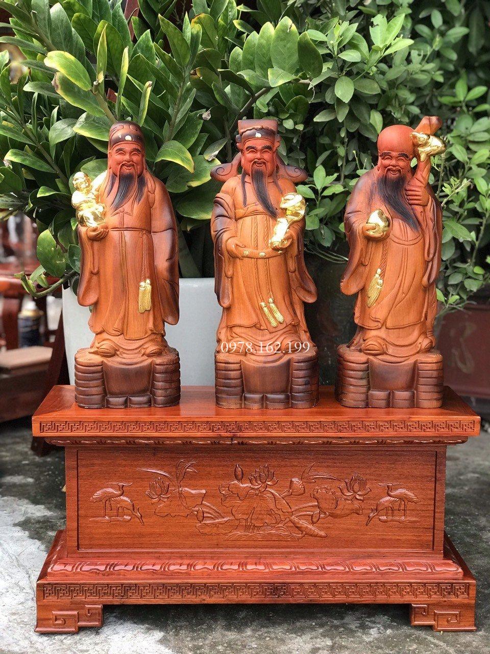 Đôn kê tượng đục sen cổ