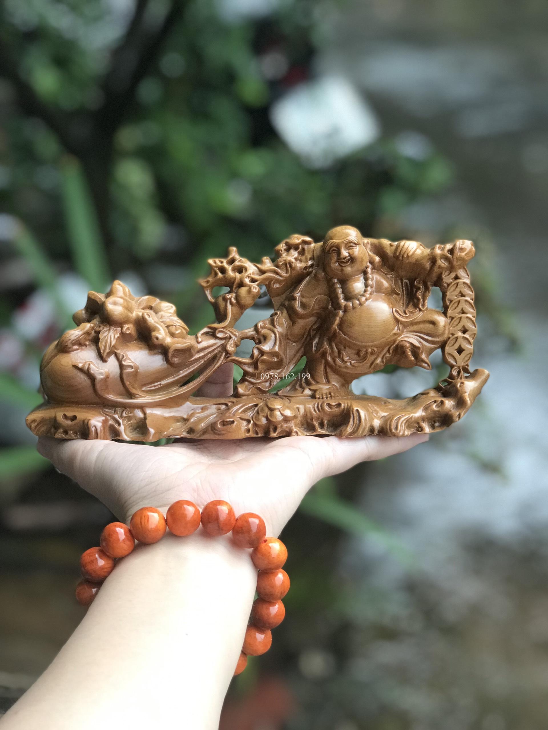 Tượng Di Lặc kéo bao tiền gỗ bách xanh - Ảnh 5