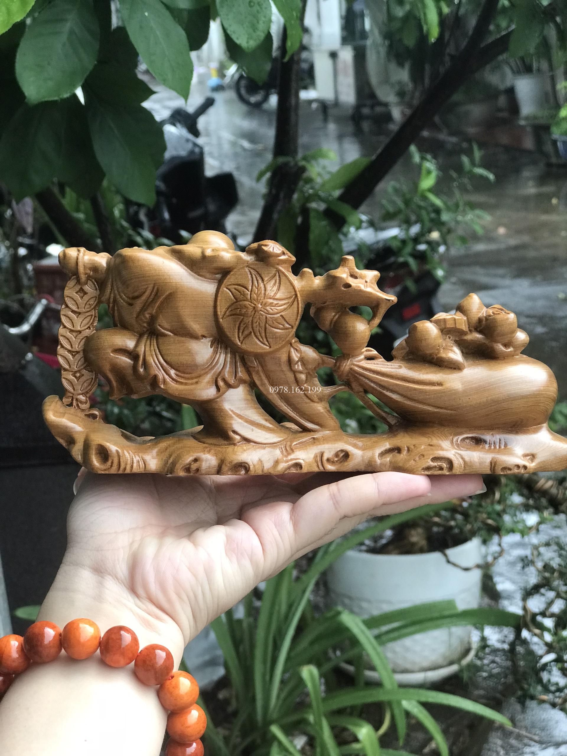 Tượng Di Lặc kéo bao tiền gỗ bách xanh - Ảnh 6