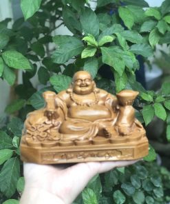 Tượng Di Lặc vạn sự như ý gỗ bách xanh