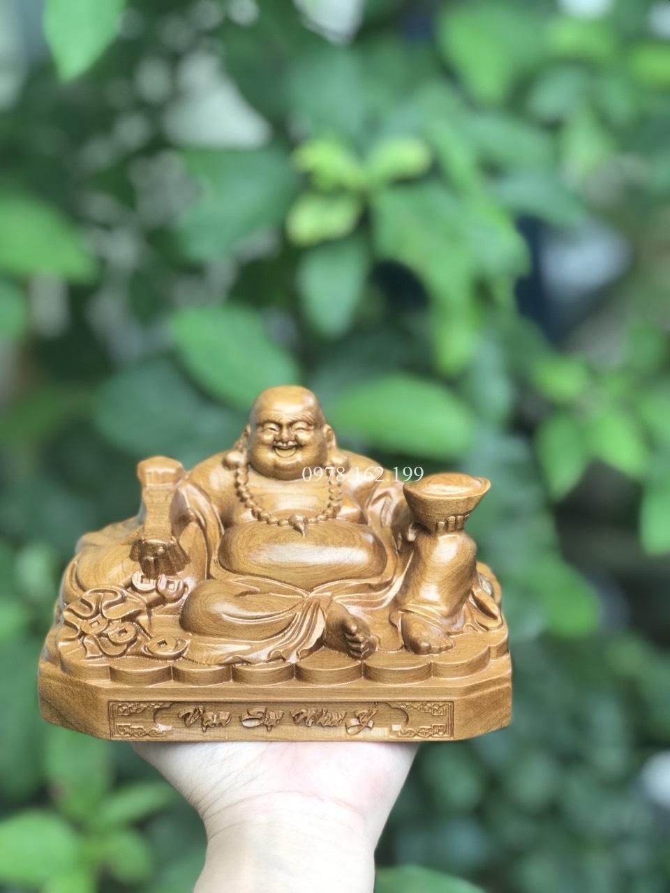 Tượng Di Lặc vạn sự như ý gỗ bách xanh - Ảnh 4