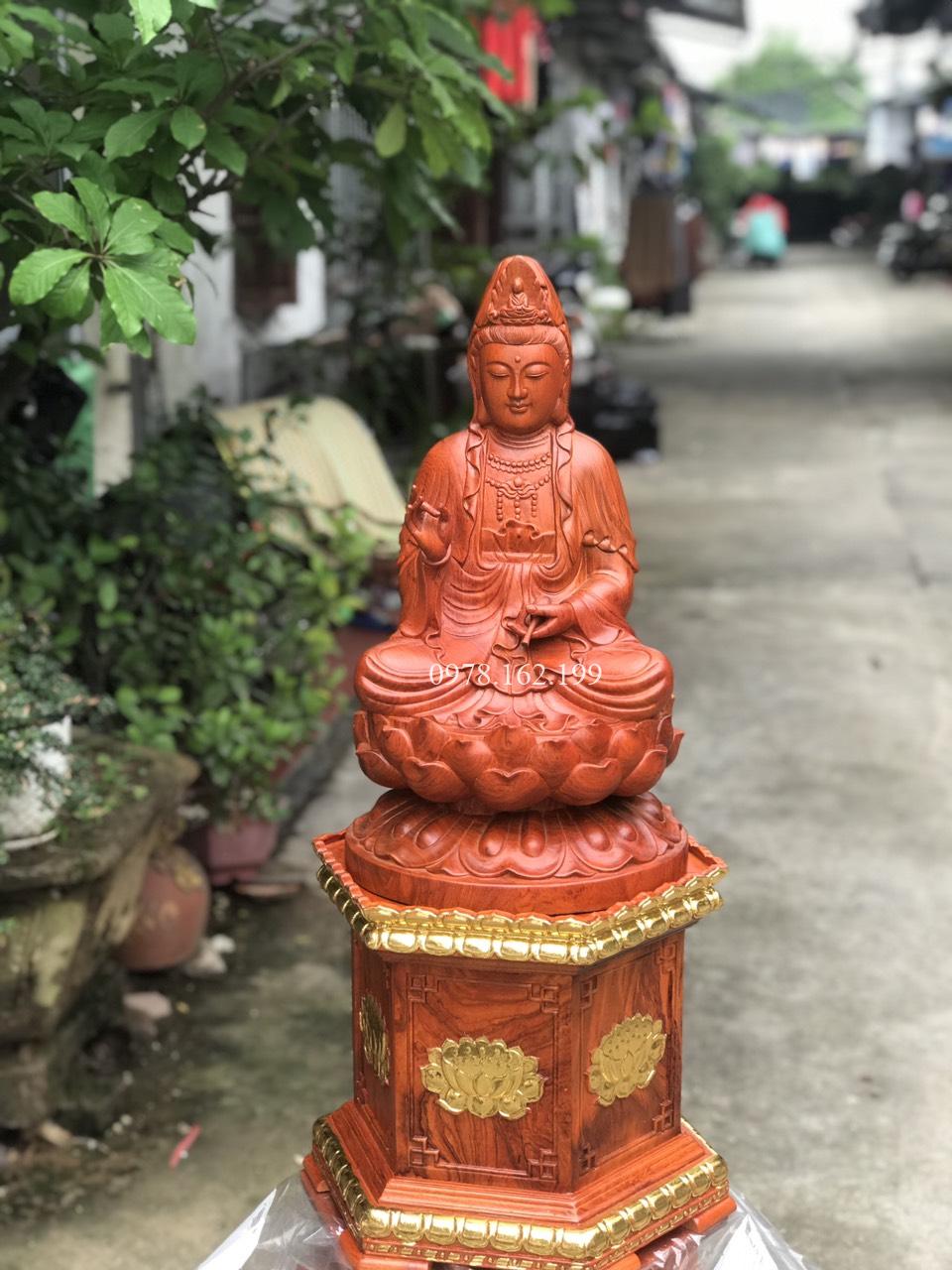 Tượng Ngài Quan Âm Tọa Đài Sen Gỗ Hương MS50