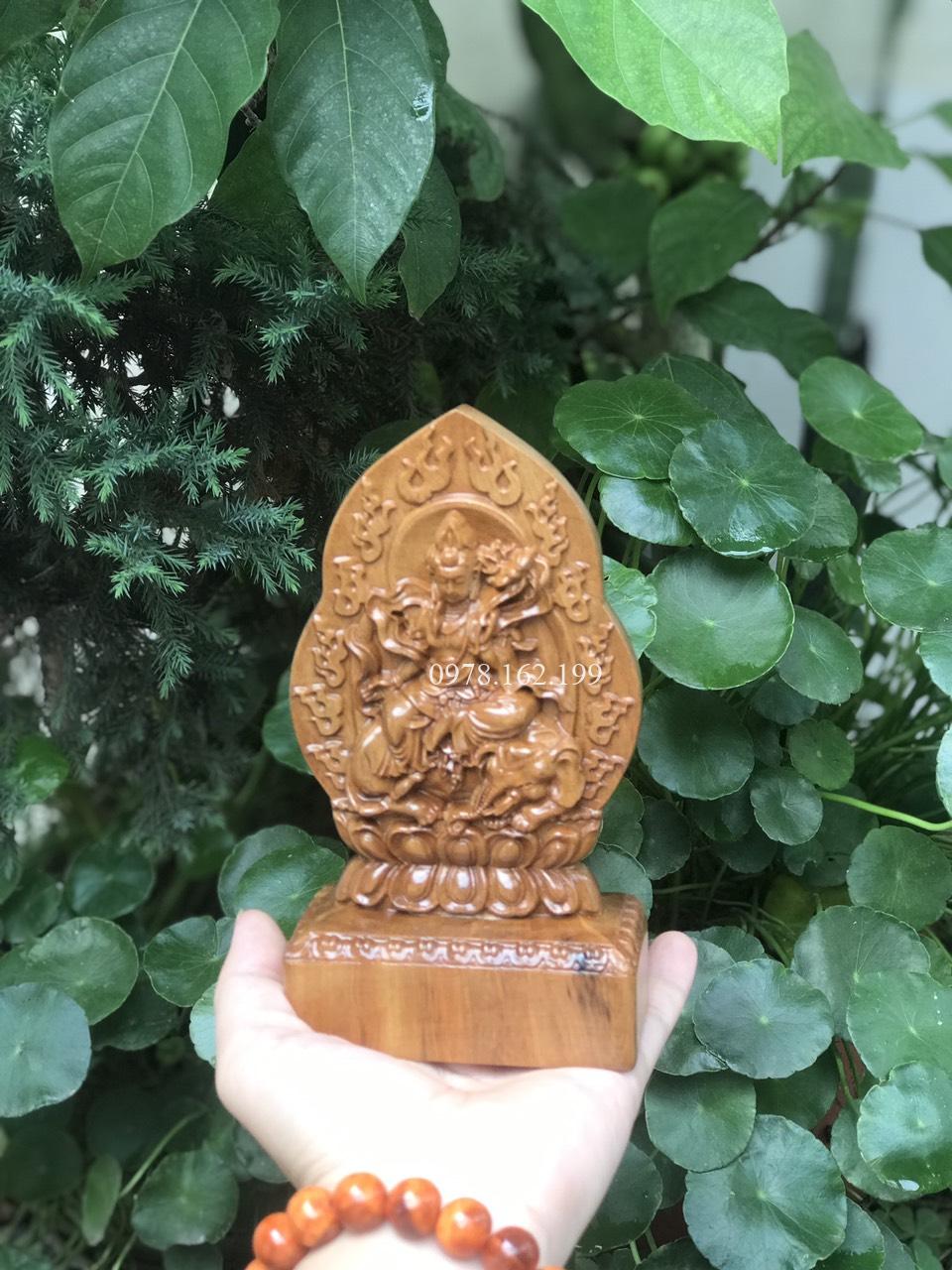 Tượng Phổ Hiền Bồ Tát Gỗ Bách Xanh