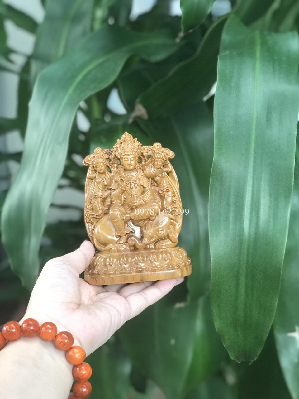 Tượng bản mệnh Phổ Hiền Bồ Tát gỗ bách xanh