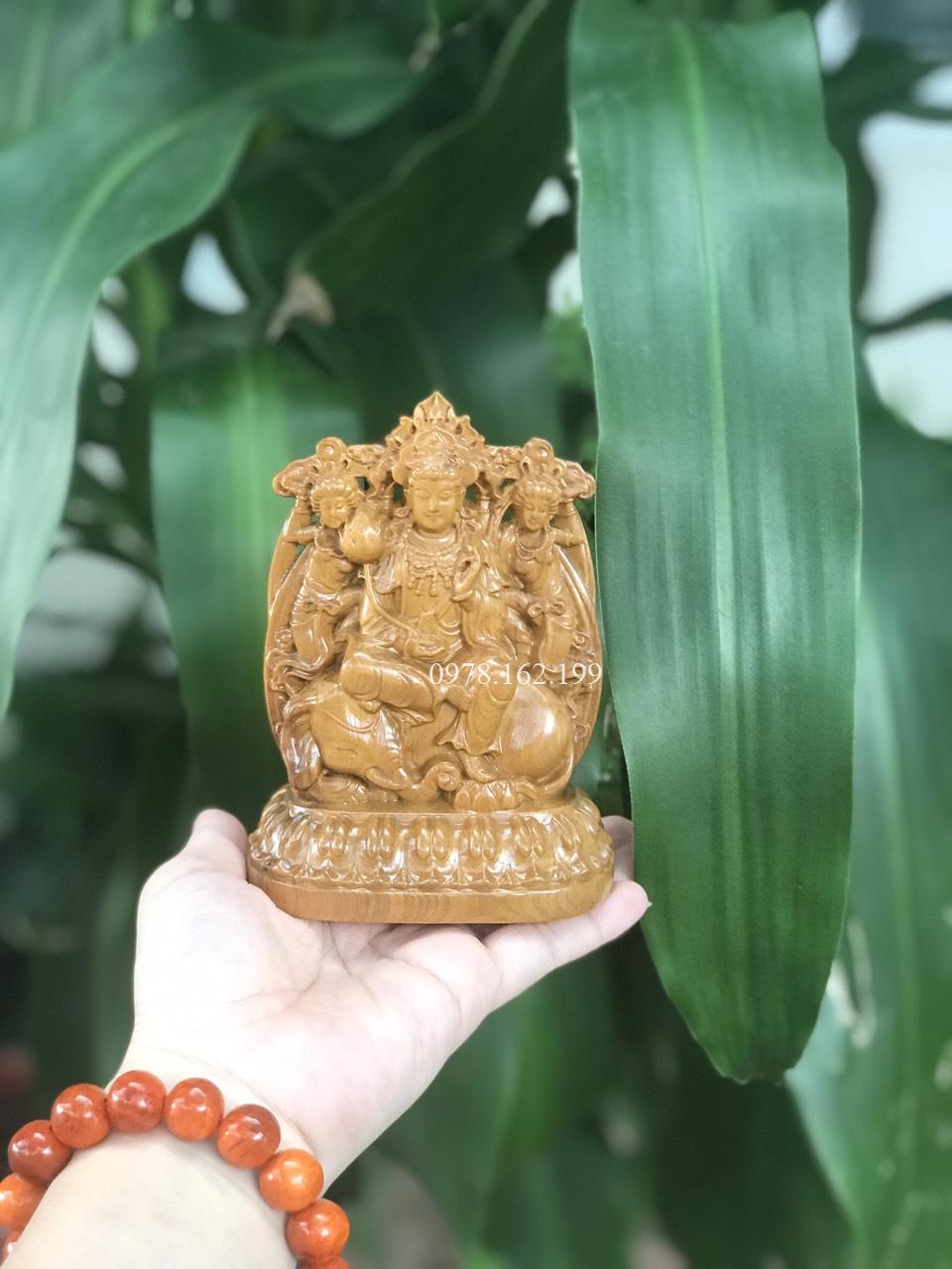 Tượng bản mệnh Phổ Hiền Bồ Tát gỗ bách xanh