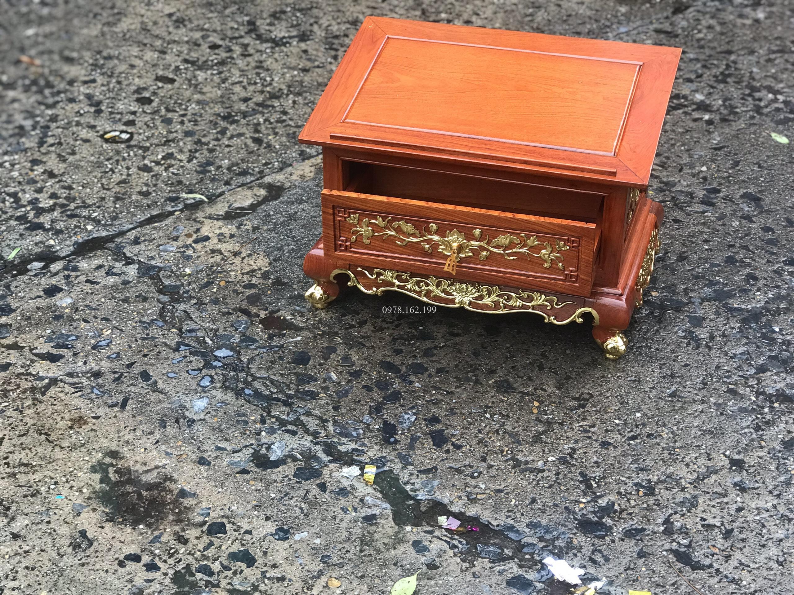 Bàn tụng kinh hoa sen dát vàng gỗ hương MS41 - Ảnh 5