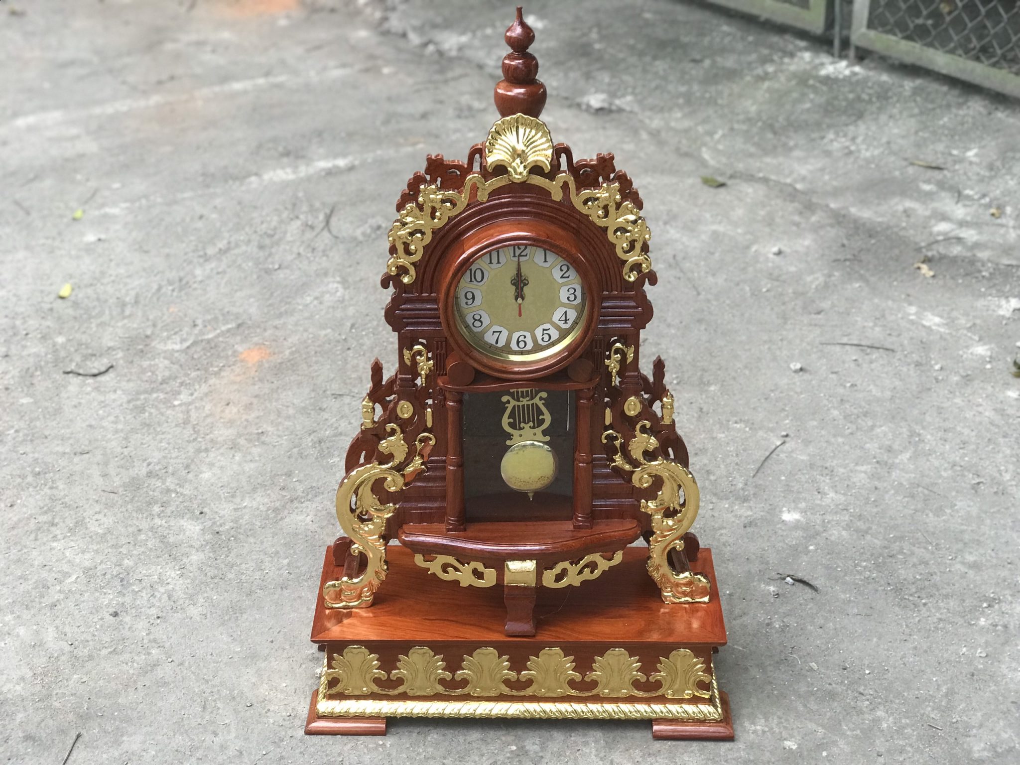 Đồng hồ để bàn gỗ, điểm nhấn cho mọi không gian