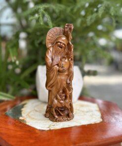 Tượng ông Thọ gỗ bách xanh