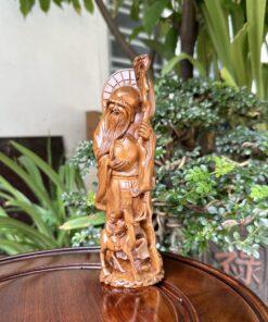 Tượng ông Thọ gỗ bách xanh