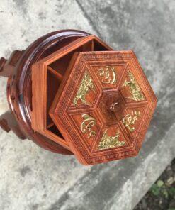 Hộp bánh mứt tết gỗ hương