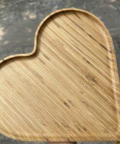 Khay tre trang trí hình trái tim