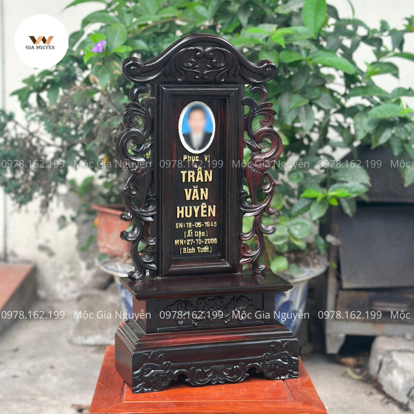 Bài vị gắn ảnh
