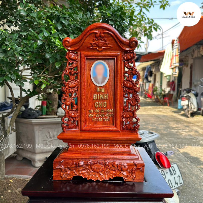 Bài Vị Gắn Ảnh Hoa Sen Gỗ Hương 41Cm BA08