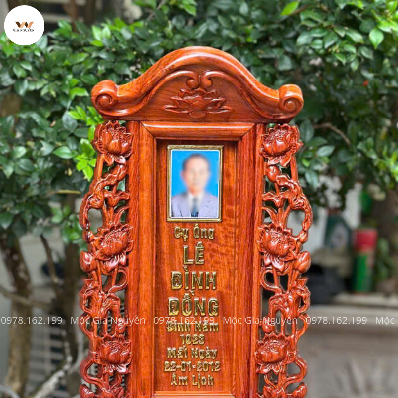 Bài Vị Hoa Sen Gắn Ảnh Chữ Dát Vàng Cao 48cm BA22