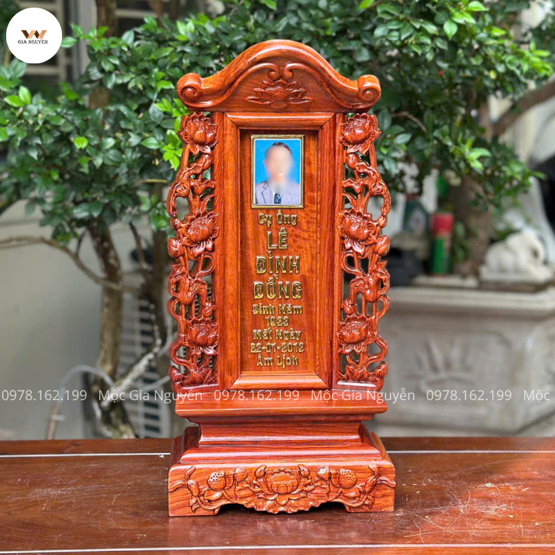 Bài Vị Hoa Sen Gắn Ảnh Chữ Dát Vàng Cao 48cm BA22