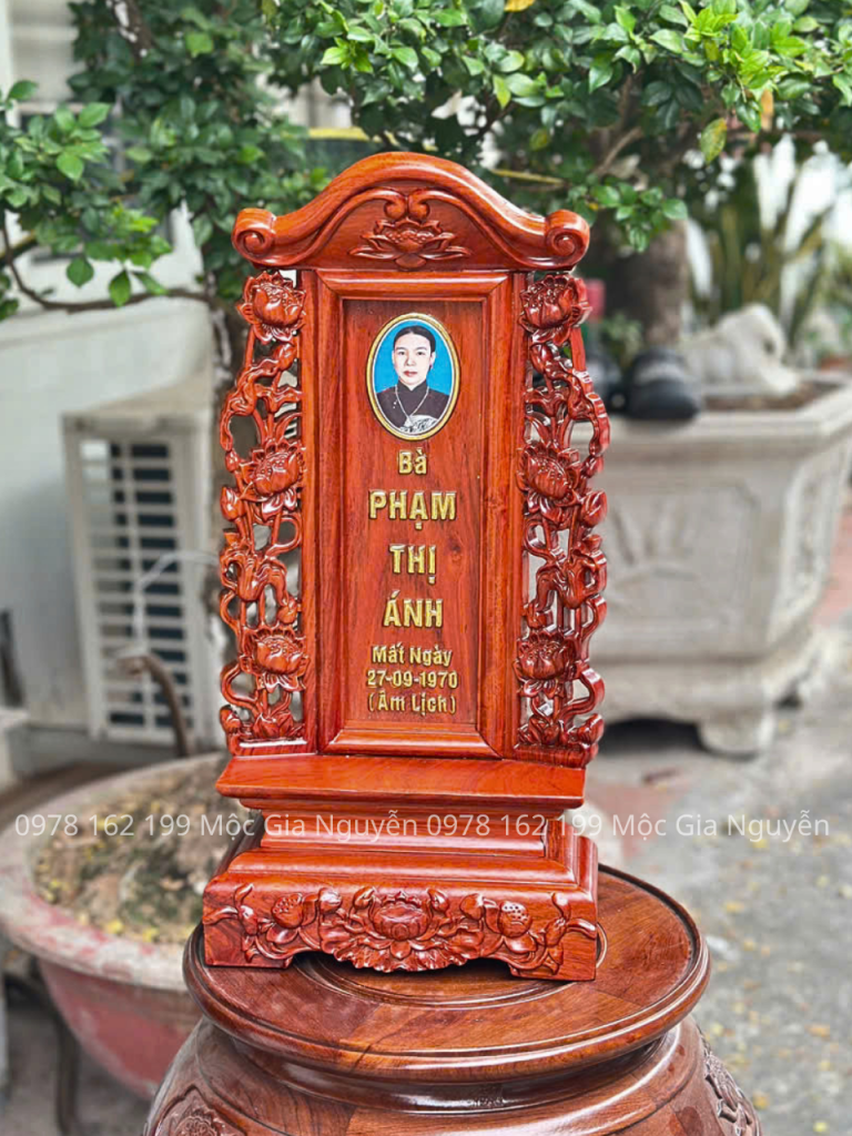 Bài vị Hoa sen