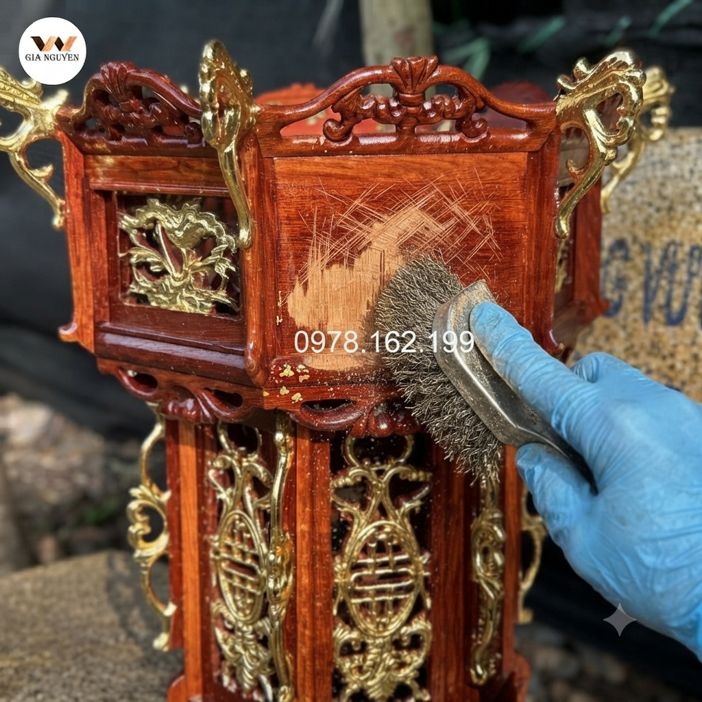 Vệ sinh đèn lồng gỗ sai cách