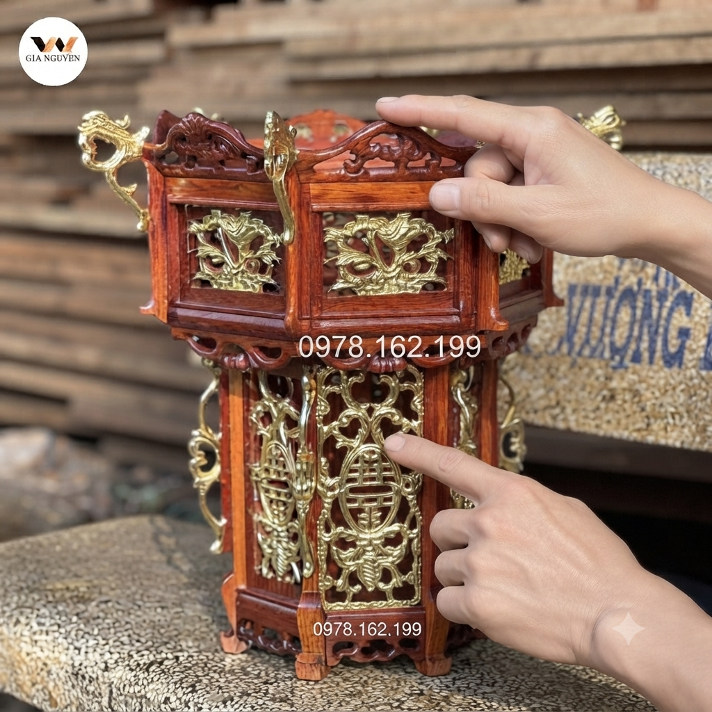 Kiểm tra đèn lồng gỗ trước khi mua