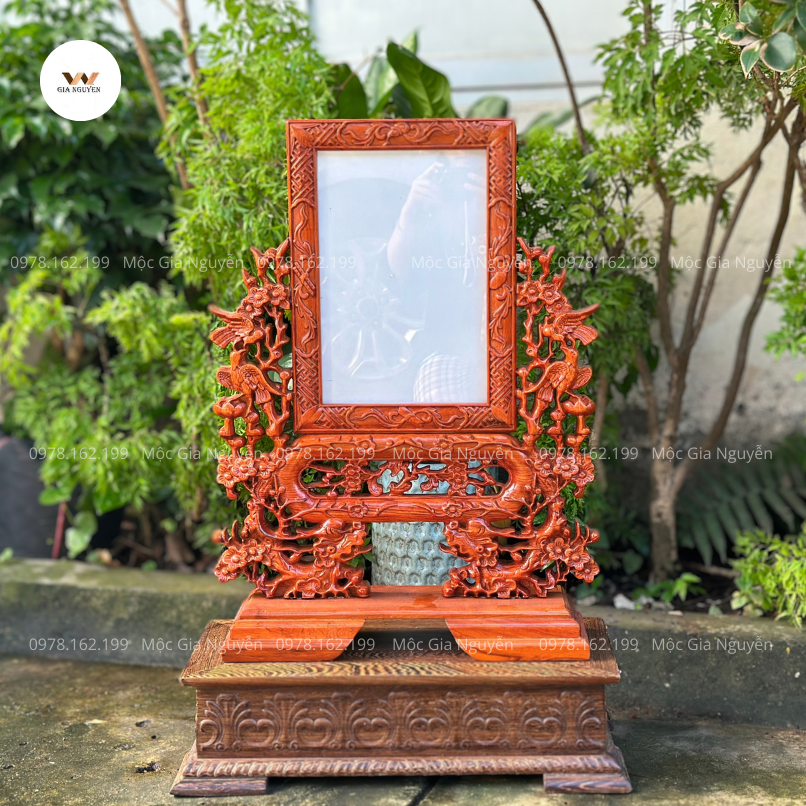 Bàn thờ nhỏ nên chọn khung ảnh đơn hay đôi