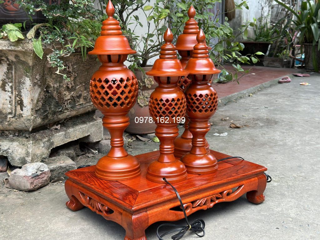 Cách đặt đèn thờ trên bàn thờ
