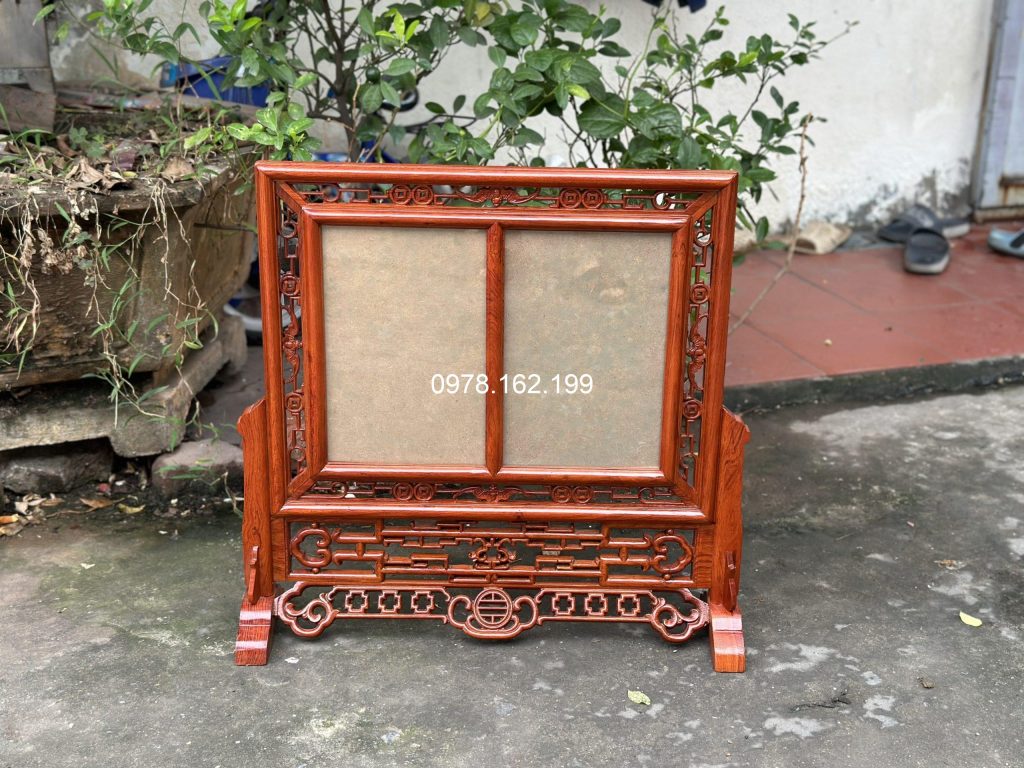 Khung ảnh thờ đôi chạm họa tiết dơi tiền
