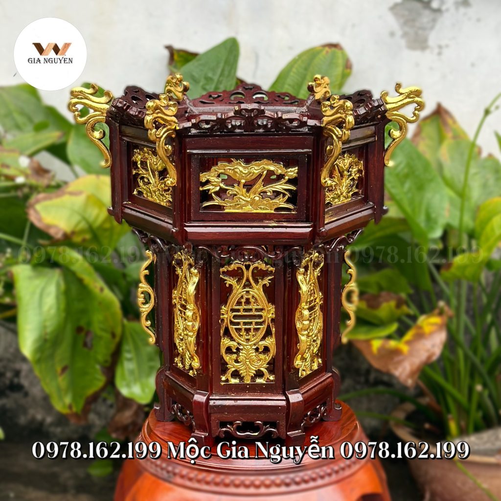 Đèn lồng gỗ Tứ Quý chạm hoa văn truyền thống